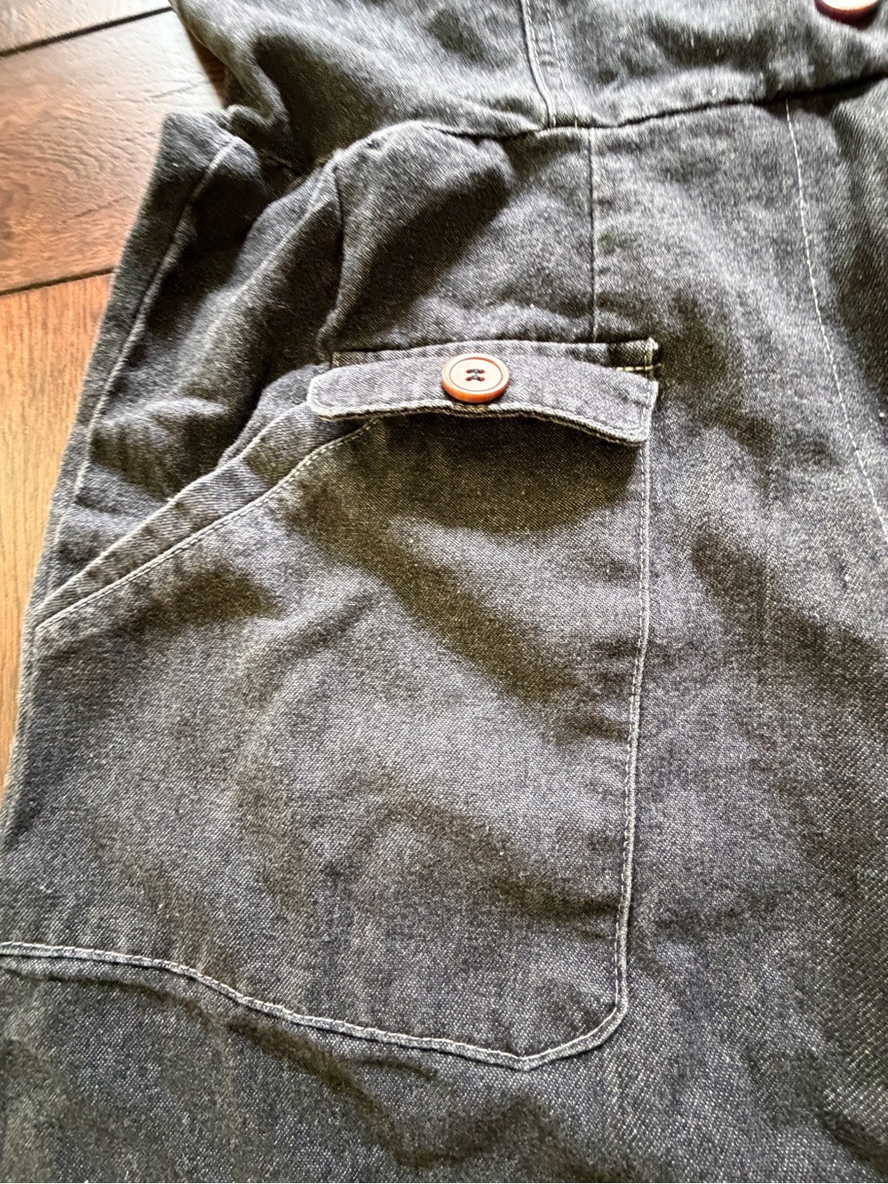 Women's Black Denim Wide-Leg Cropped Overalls Jumpsuit size medium - Picture 4 of 8